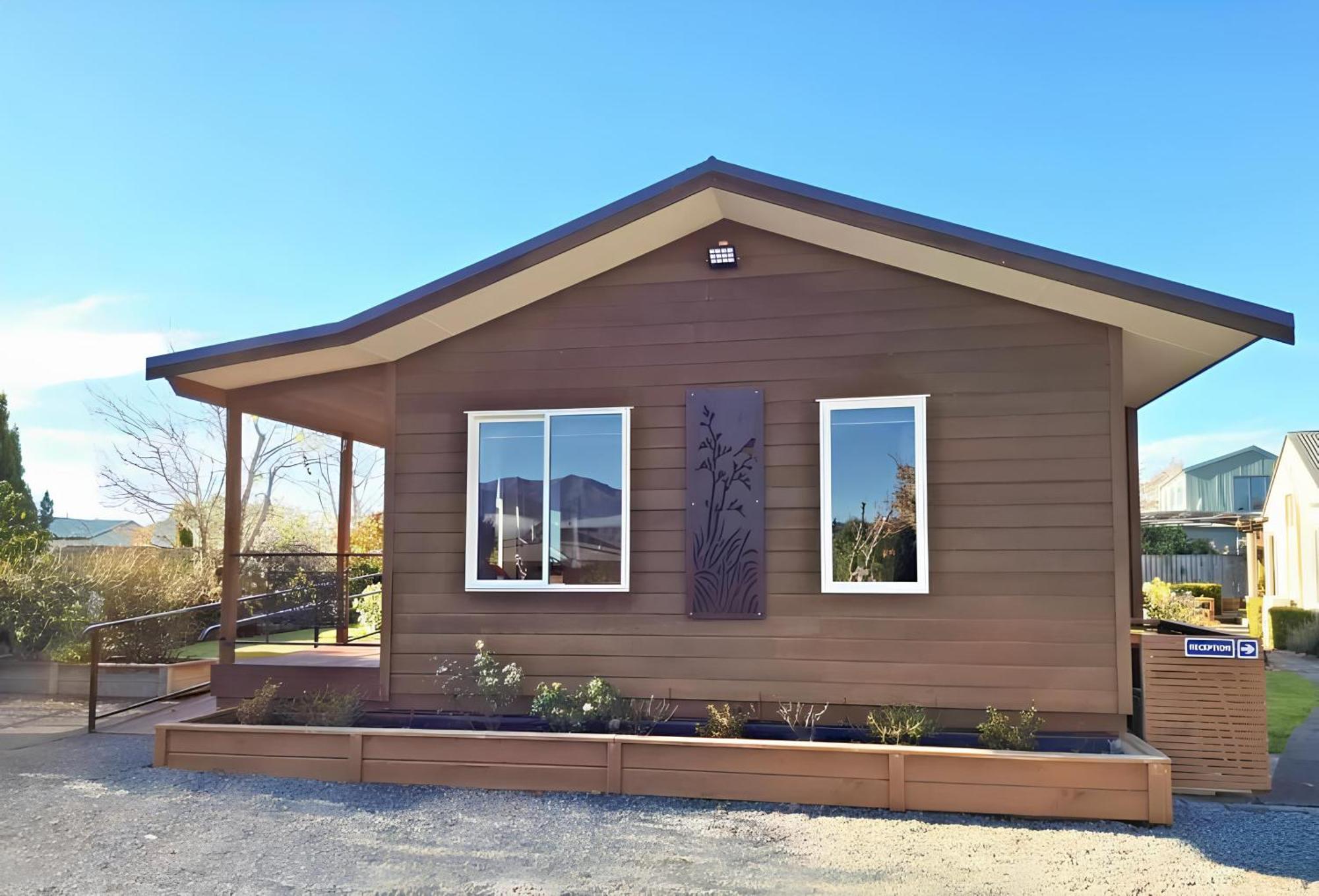 Blue Ridge Studios And Bed & Breakfast Te Anau Exterior photo